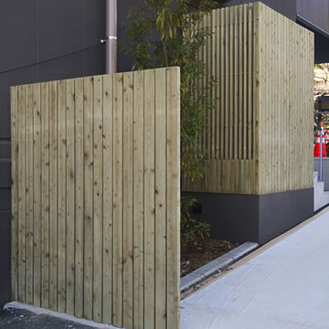 木の塀、縦格子のウッドフェンス、木べえさん。40×85角平並べ 目隠しフェンス H1800 ヒノキ